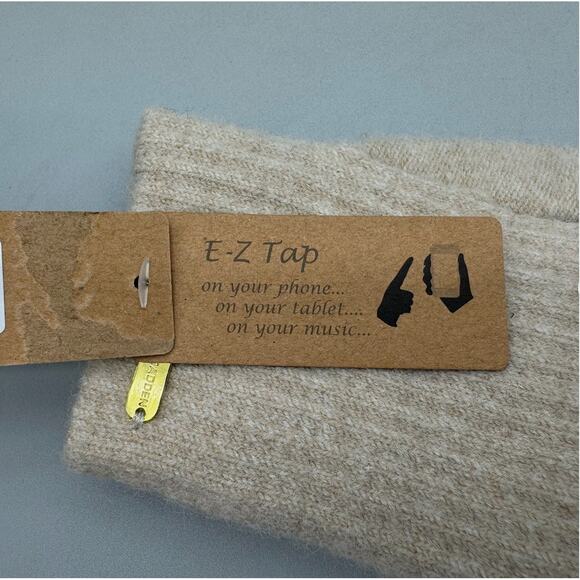 Steve Madden Gloves Womens One Size Tan EZ Tap Soft Cozy Warm Neutral Essentials - Picture 3 of 6